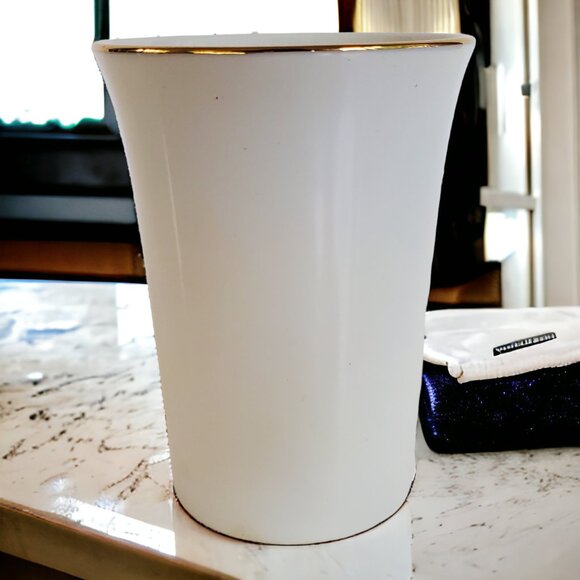 Vintage Christmas Vanity Bathroom Set Soap Dish Tumbler Glass Porcelain Japan - Picture 4 of 12